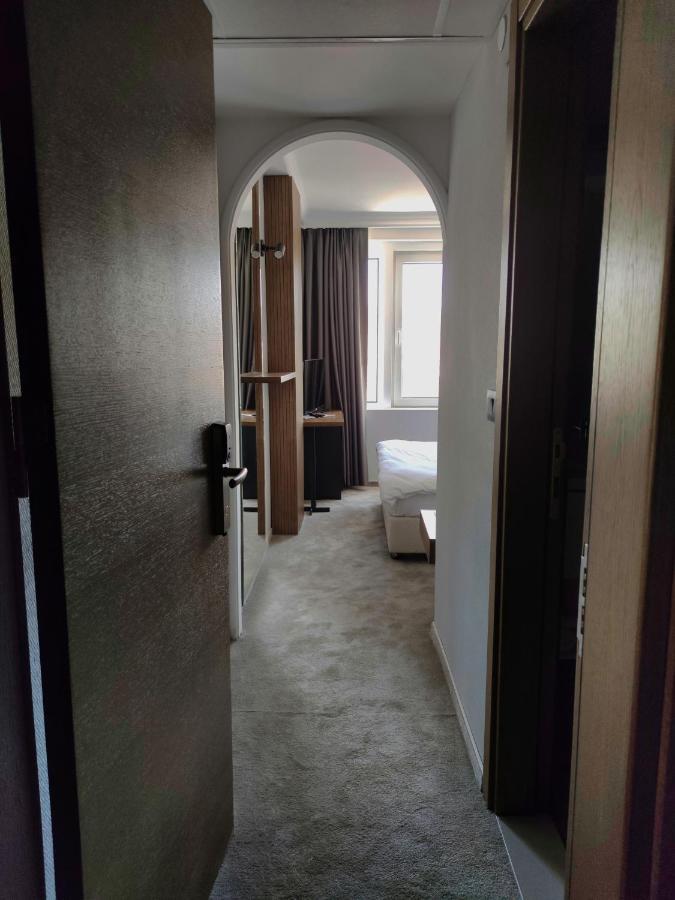 Oaza Hotel Stip Exterior photo