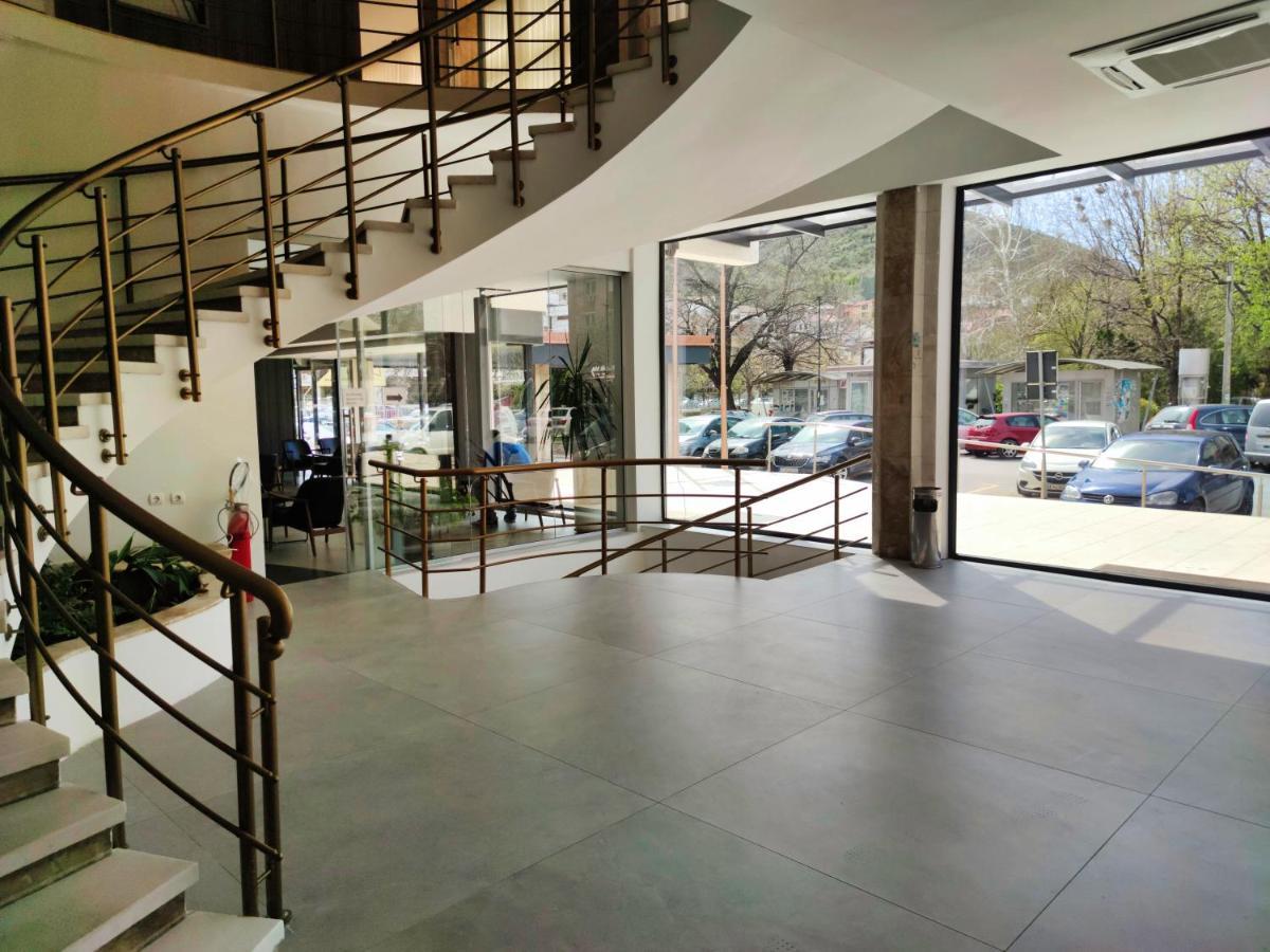 Oaza Hotel Stip Exterior photo